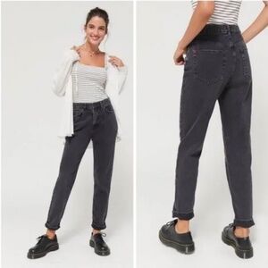 Urban Outfitters BDG Black Wash Denim High Rise Mom Jean size 24